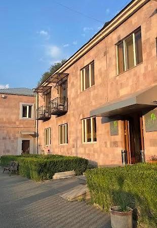 Greenwood Hotel Дилиян Екстериор снимка