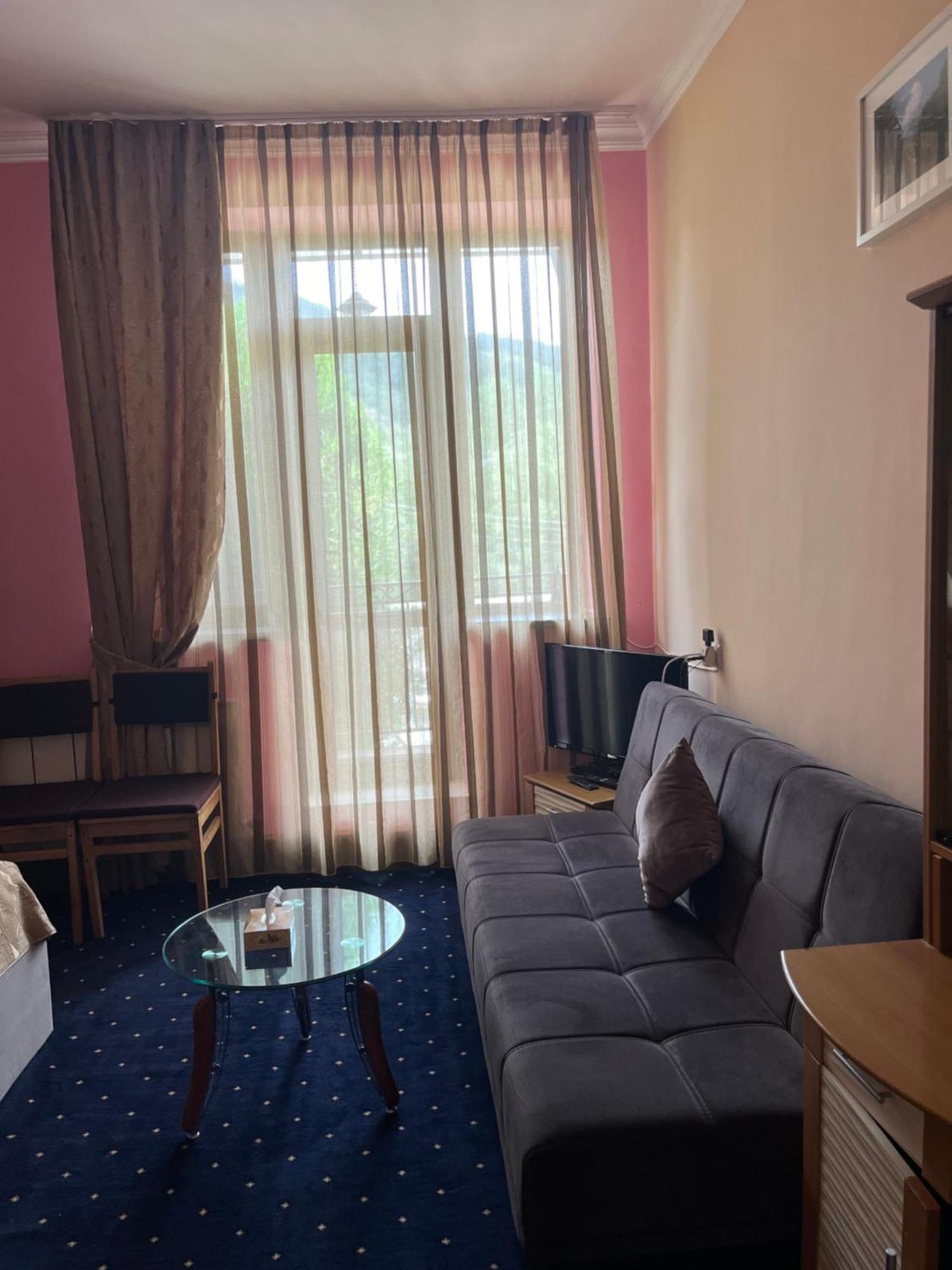 Greenwood Hotel Дилиян Екстериор снимка