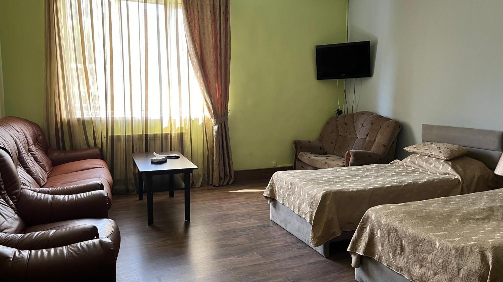 Greenwood Hotel Дилиян Екстериор снимка