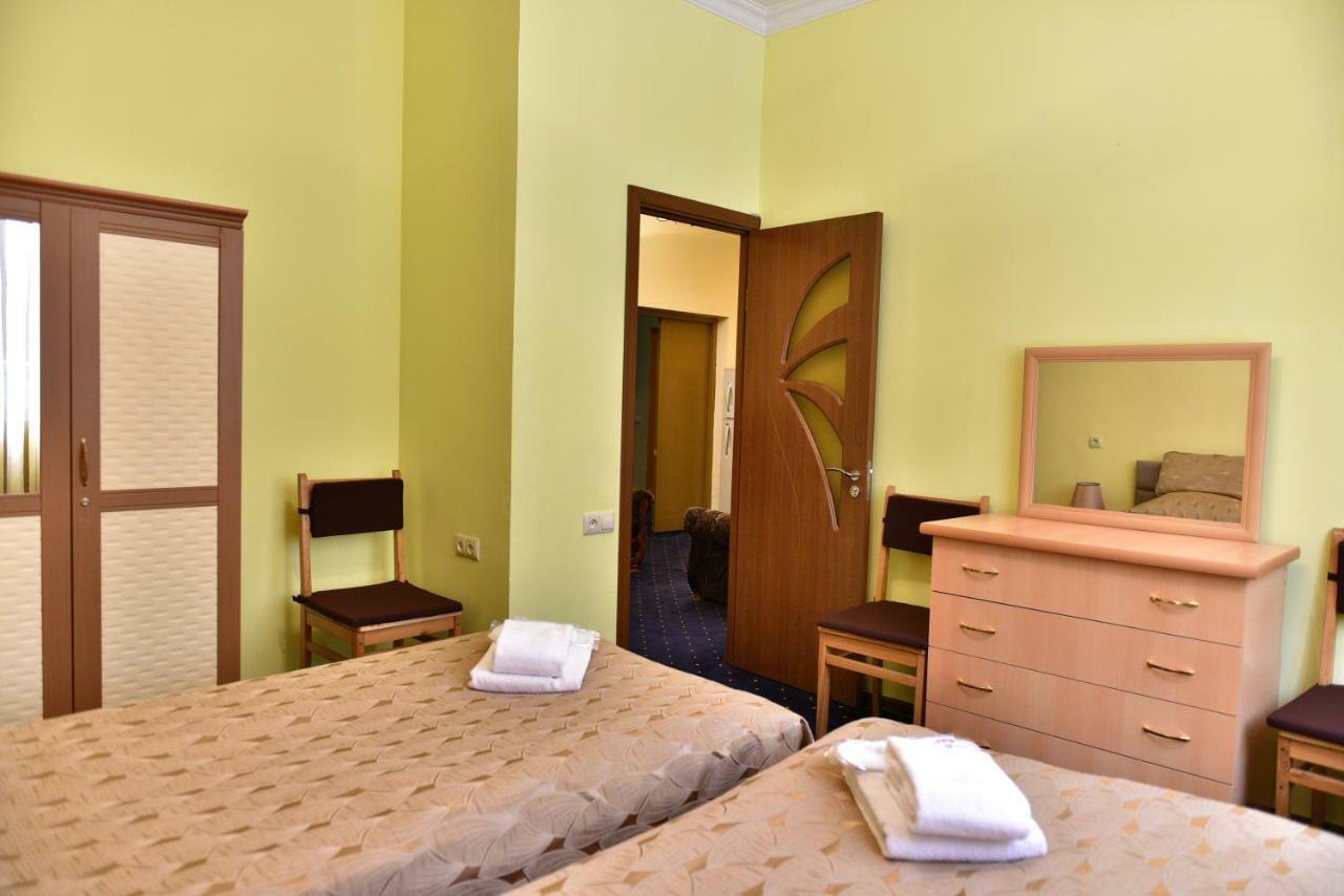 Greenwood Hotel Дилиян Екстериор снимка