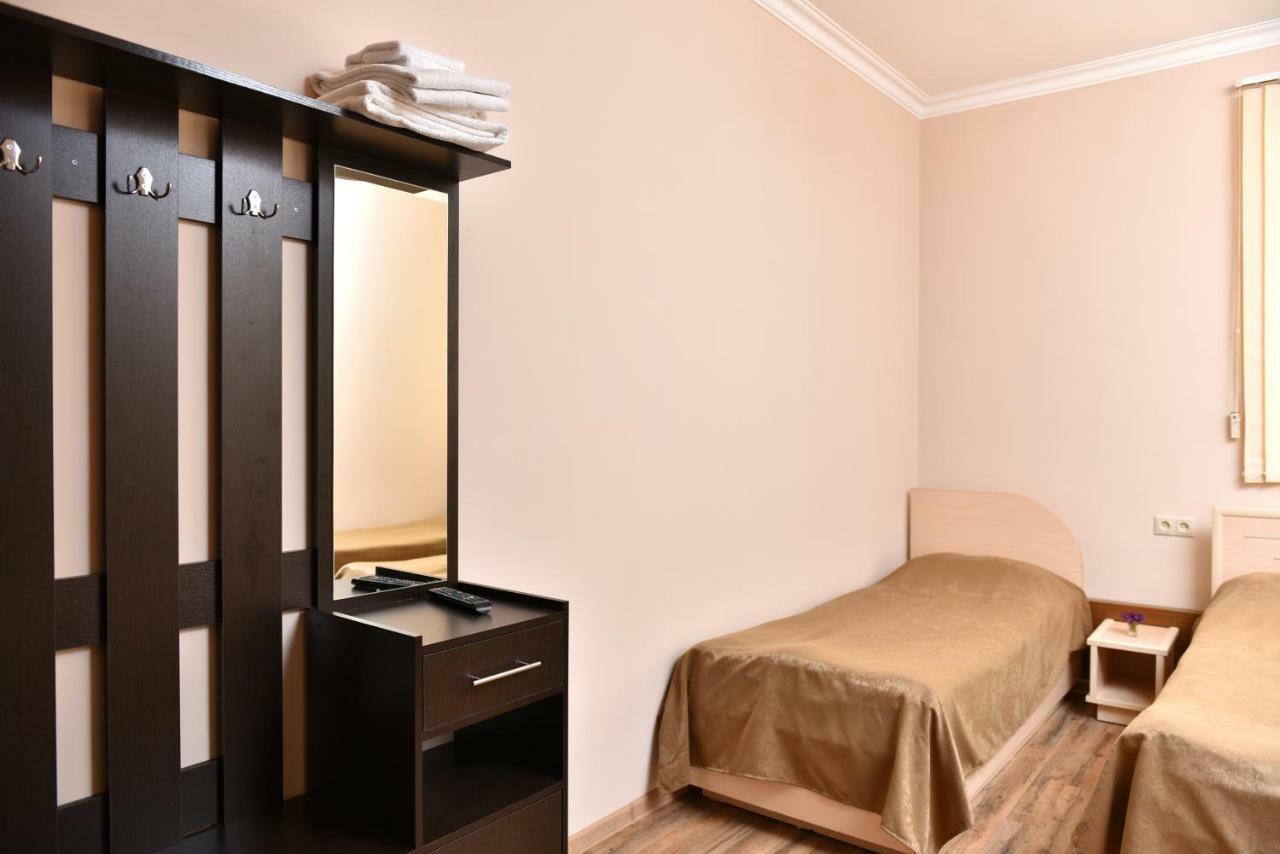 Greenwood Hotel Дилиян Екстериор снимка