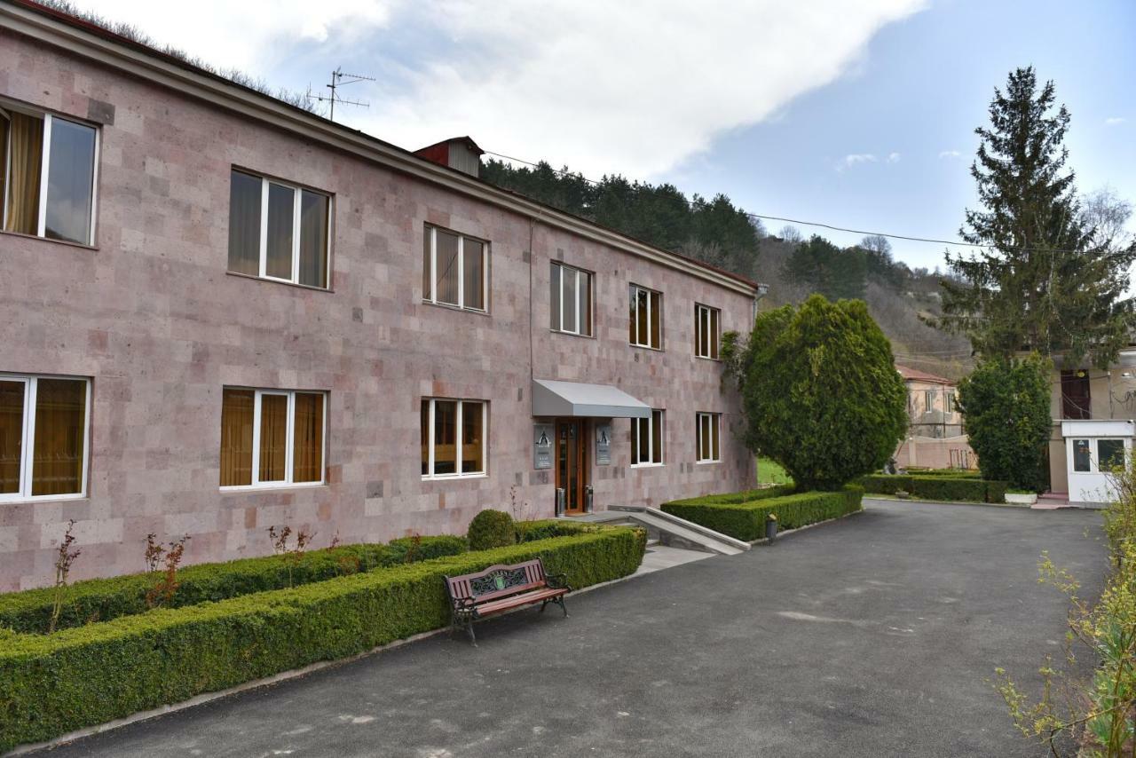 Greenwood Hotel Дилиян Екстериор снимка